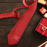 Poche rose rouge Festive Ajouter les initiales Noë<br><div class="desc">Ce design classique et sucré présente un pois rose doux dessiné à la main sur le rouge classique pour cette sensation de vacances confortable et traditionnelle avec un soupçon de fantaisie. Art original de Malissa Melrose. Ajouter des initiales pour personnaliser.</div>