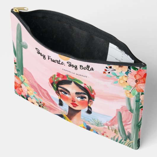 Pochette À Accessoires Autonomisation en fleurs : Monogramme personnalisé (Ouvrir)