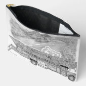 Pochette À Accessoires Bus on an Accessory Pouch (Ouvrir)