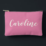 Pochette À Accessoires Calligraphie minimaliste rose chaud Nom personnali<br><div class="desc">Ce sac accessoire élégant présente un design calligraphique minimaliste avec un nom rose chaud audacieux, alliant simplicité et couleur vive. Idéal pour organiser le maquillage, voyager et ajouter une touche chic à votre quotidien. Ce design unique en fait un cadeau réfléchi pour tous ceux qui aiment les accessoires modernes et...</div>