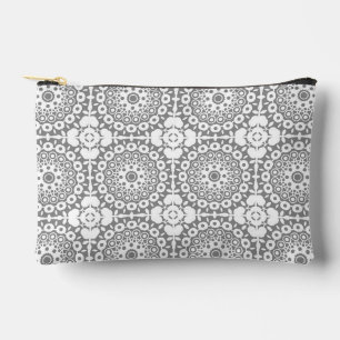 Pochette À Accessoires Carrés blancs dentés sur un arrière - plan gris cl