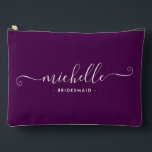 Pochette À Accessoires Chic Minimaliste Plum profond Personnalisé<br><div class="desc">Voici notre chic minimaliste Deep Plum Personnalisé Bridesmaid Accessory Pouch, un cadeau élégant et polyvalent conçu pour célébrer vos demoiselles d'honneur dans l'élégance. Cette poche accessoire est l'exemple du chic moderne, parfait pour toutes les occasions, des propositions de demoiselle d'honneur aux douches nuptiales. Conçu dans un style minimaliste, ce sac...</div>