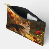 Pochette À Accessoires Corgi dans les Roses I (Ouvrir)