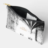 Pochette À Accessoires Croquis d'architecture gothique noir et blanc (Ouvrir)