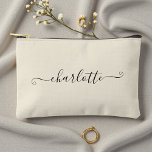Pochette À Accessoires Cute Girly Minimalist Custom Name | Natural White<br><div class="desc">Show off your personal style with our Cute Girly Accessory Pouch, customized with your name. Whether you're on-the-go or just need a chic storage solution, this Natural White pouch has got you covered.</div>