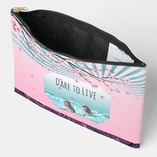 Pochette À Accessoires Dare to Live  (Ouvrir)