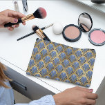 Pochette À Accessoires Elégant Blue Gold Art Déco Motif Vintage<br><div class="desc">Elégant Blue Gold Art Déco Vintage Motif de sac de toilette de beauté sac Accessoire Pouch dispose d'un élégant motif art déco en bleu et or. Créé par Evco Studio www.zazzle.com/store/evcostudio</div>