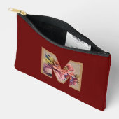 Pochette À Accessoires Fleur Rustique Initiale M Bourgogne (Ouvrir)