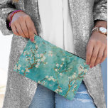 Pochette À Accessoires Fleurs d'amandes Bleu Vincent Van Gogh<br><div class="desc">Cette conception peut être personnalisée en choisissant l'option Modifier la conception. Vous pouvez également transférer sur d'autres objets. Contactez-moi à l'adresse colorflowcreations@gmail.com ou utilisez l'option conversation en haut de la page si vous souhaitez avoir cette conception sur un autre produit ou si vous avez besoin d'aide pour cette conception. Je...</div>