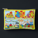Pochette À Accessoires Hanoukka Dreidel Toon<br><div class="desc">Hanoukka Dreidel Toon, Dreidel Game Pouch. Tous les éléments de conception peuvent être modifiés. Modifiez le texte modifiable à l'aide de votre style de police, de votre couleur et de votre taille préférés. Remplissez votre poche de dreidels et de gâteries pour jouer. Jeu ! ! ! Heureux Hanoukka ! Type...</div>