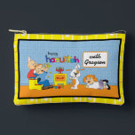 Pochette À Accessoires Hanoukka Zeevie à Play Dreidel Accessory Pouc<br><div class="desc">Hanoukka avec Zeevie à Play, Dreidel Game Pouch. Tous les éléments de conception peuvent être modifiés. Modifiez le texte modifiable à l'aide de votre style de police, de votre couleur et de votre taille préférés. Remplissez votre poche de dreidels et de gâteries pour jouer. Jeu ! ! ! Heureux Hanoukka...</div>