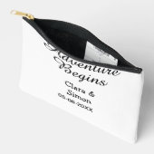 Pochette À Accessoires L'aventure commence nom du couple de mariés date s (Ouvrir)