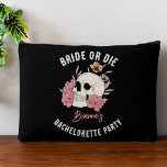 Pochette À Accessoires Mariée ou mourir noir rétro crâne de soirée de bac<br><div class="desc">soirée mariée ou die bachelorette personnalisation poche accessoire,  tasses noires avec squelette gothique soirée bachelorette faveurs mariée cadeaux fête de mariée faveurs</div>