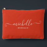 Pochette À Accessoires Miniature minimaliste en orange profond personnali<br><div class="desc">Voici notre chic minimaliste Deep Orange Personnalisé Bridesmaid Accessory Pouch, un cadeau élégant et polyvalent conçu pour célébrer vos demoiselles d'honneur dans l'élégance. Cette poche accessoire est l'exemple du chic moderne, parfait pour toutes les occasions, des propositions de demoiselle d'honneur aux douches nuptiales. Conçu dans un style minimaliste, ce sac...</div>