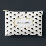 Pochette À Accessoires Modern Graduation Cap and Tassel Gold<br><div class="desc">Celebrate graduation in style with this Modern Graduation Cap and Tassel Gold Accessory Pouch, a chic and practical keepsake designed to honor a special milestone. This stylish pouch features a charming pattern of graduation caps, tassels, delicate coquette bows, and elegant “Congrats Grad” lettering, creating a design that feels both festive...</div>
