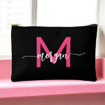 Pochette À Accessoires Monogramme noir rose chaud Nom de la fille Script<br><div class="desc">Organisez vos articles essentiels en style avec notre Pouch Accessoire pour Fille de Monogramme Hot Pink ! Doté d'un design rose chaud audacieux, ce sac est personnalisé avec votre nom dans une police de script élégante pour une touche personnalisée chic. Parfait pour stocker des cosmétiques, papeterie ou petits accessoires, il...</div>