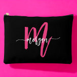 Pochette À Accessoires Monogramme noir rose chaud Nom de la fille Script<br><div class="desc">Organisez vos articles essentiels en style avec notre Pouch Accessoire pour Fille de Monogramme Hot Pink ! Doté d'un design rose chaud audacieux, ce sac est personnalisé avec votre nom dans une police de script élégante pour une touche personnalisée chic. Parfait pour stocker des cosmétiques, papeterie ou petits accessoires, il...</div>