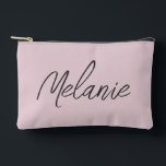 Pochette À Accessoires Monogramme Nom Élégant Moderne Minimaliste Rose<br><div class="desc">Monogramme Nom Élégant Moderne Minimaliste Pinceau Accessoire Pouch. Personnalisez avec élégance votre nom personnalisé.</div>