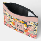 Pochette À Accessoires Monogramme rose floral moderne rétro initial (Ouvrir)