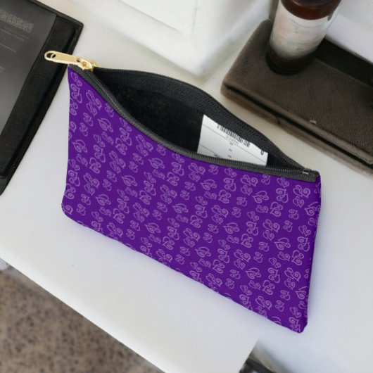 Pochette À Accessoires Motif de coeur pourpre lié sur le pourpre foncé