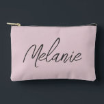 Pochette À Accessoires Nom Monogramme Élégant Moderne Minimaliste Rose Pâ<br><div class="desc">Pochette Accessoire Nom Monogramme Élégant Moderne Minimaliste Rose Pâle. Personnalisez avec style avec votre nom personnalisé.</div>