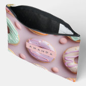 Pochette À Accessoires Personalized Whimsical Pastel Donut & Macaron (Ouvrir)