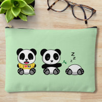 Petites pandas mignonnes sur vert