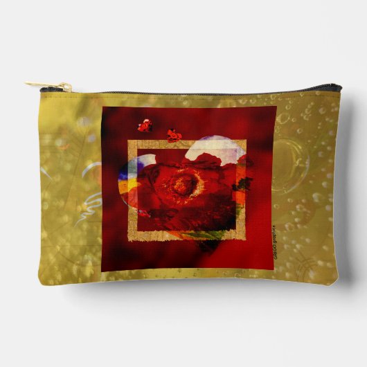 Pochette À Accessoires Romantic Art Bag – Held in Gold (Recto)