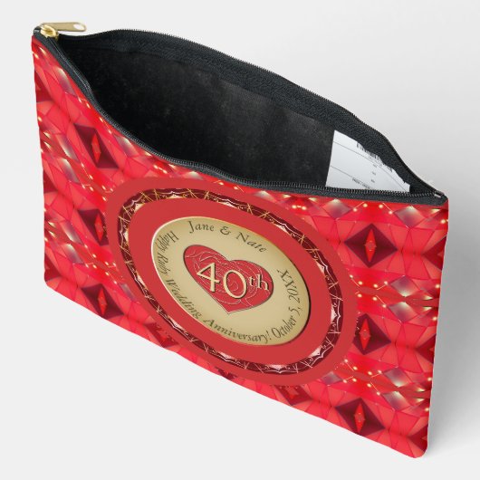 Pochette À Accessoires Ruby du 40e anniversaire (Ouvrir)