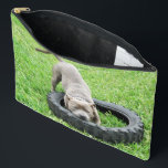 Pochette À Accessoires Staffordshire Joueur Bull Terrier,<br><div class="desc">Jouer Avec Un Vieux Pneu De Moto Sur La Pelouse Verte Ce Staffordshire Bull Terrier A Une Balle. http://www.zazzle.com.au/naturalcauses*</div>