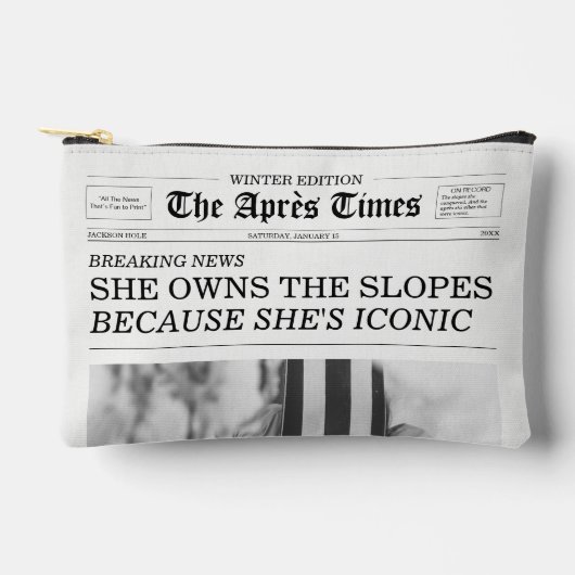 Pochette À Accessoires The Après Times Newspaper She Owns The Slopes (Recto)