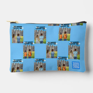 Pochette À Accessoires The Mansion Through time Book Memorabilia