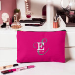Pochette À Accessoires Typographie Monogramme Unique Et Élégante Rose Cha<br><div class="desc">Un design de poche accessoire audacieux et magnifique avec une élégante représentation stylisée de votre nom et monogramme avec sérifs classiques et une typographie de script plus ornée dans une symétrie équilibrée. Les trois éléments se fondent dans une harmonie sophistiquée et créent votre propre logo de marque personnelle. Montré ici...</div>