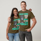 Podcaster geïnspireerd door poocasting t-shirt (Unisex)