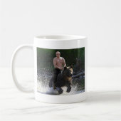 Poetin rijdt een beer! koffiemok (Links)