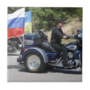 Poetin rijdt een Trike! Tegeltje