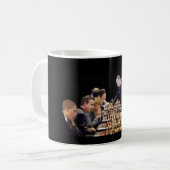 Poetin speelt schaak koffiemok (Voorkant links)