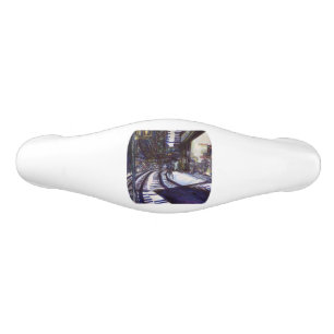 Poignée De Tiroir En Céramique Dusting the Piano