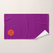 Pointe rose et violet sur un monogramme orange (Serviette à main)