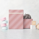 Points Roses légers Papier à enveloppement élégant<br><div class="desc">Un élégant papier d'emballage rose léger avec de petits points motif sera parfait pour la douche nuptiale,  le baby shower,  le mariage et les cadeaux d'anniversaire ou toute autre occasion.</div>