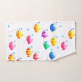 Poisson coloré heureux avec bulles (Serviette à main)