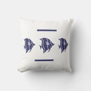 poisson de la marine sur la côte COUSSIN blanche
