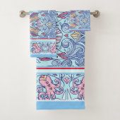 Poisson Rouge, Blanc, Serviette Bleue (En situation)
