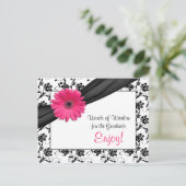 Poitrine rose de gerbera damask conseil de graduat (Debout devant)