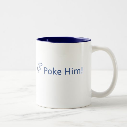 "Poke hem!"  Two-Tone Mok met catchy slogan. (Rechts)