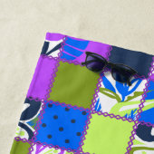 Pokii Hawaiian Floral en Dot Patchwork Paars Strandlaken (In situ)