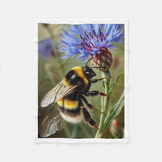 Polaire Bourdon sur couverture de fleurs bleues (Devant)