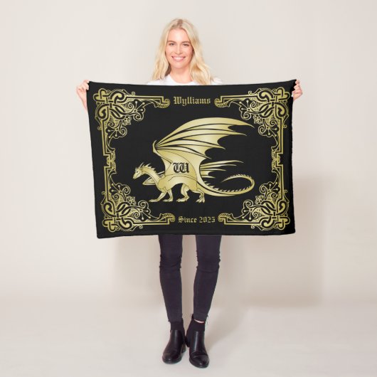 Polaire Dragon Monogramme Gold Frame Couverture De Livre T (En situation)