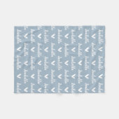 Polaire Dusty Blue Personnalisé Nom Couverture avec Coeurs (Devant (Horizontal))