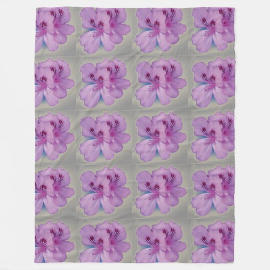 Polaire Fleur pourpre sur la couverture d'ouatine de gris (Devant)